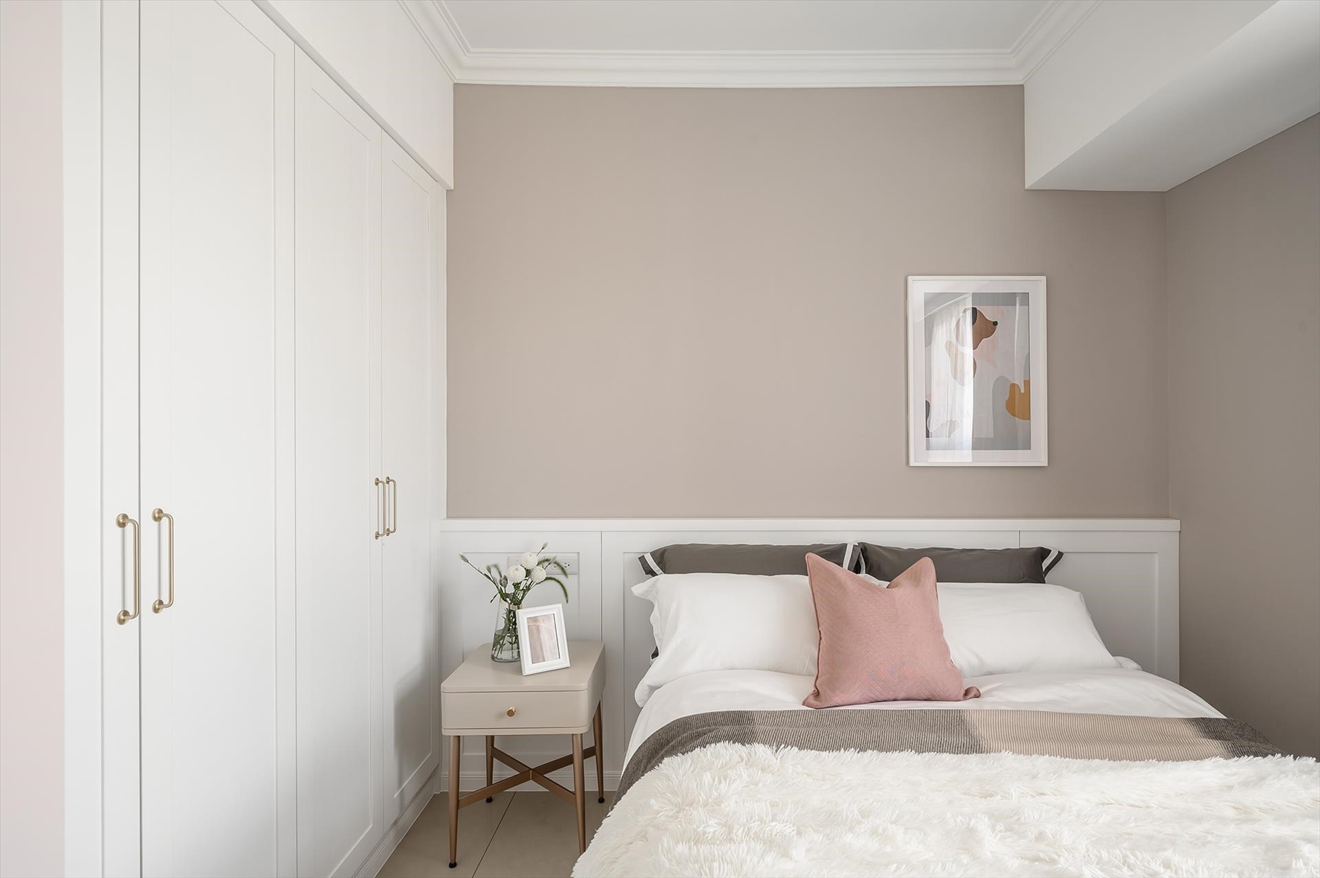 18 種床頭牆面的設計方法，讓你的臥室高雅又舒適，提升睡眠品質 - 澄易設計